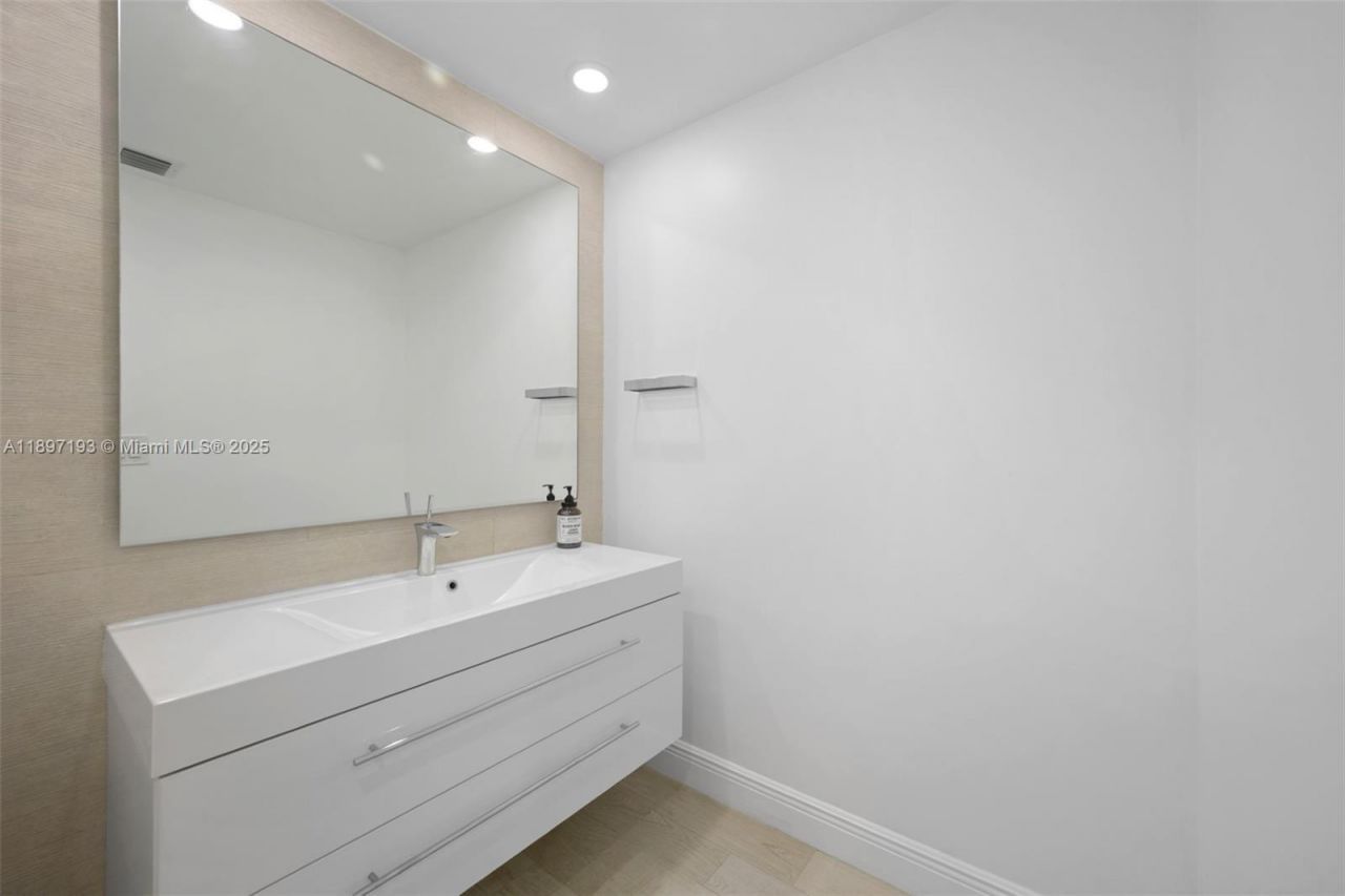 5000 N Ocean Blvd, Unit 1710, Lauderdale by the Sea, FL 33308 Photo