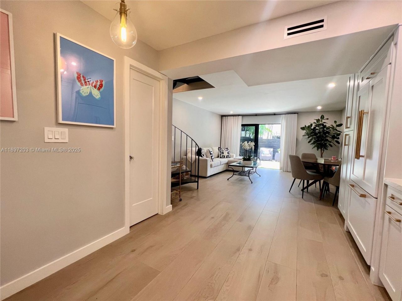 3220 W Trade Ave, Unit III2, Miami, FL 33133 Photo