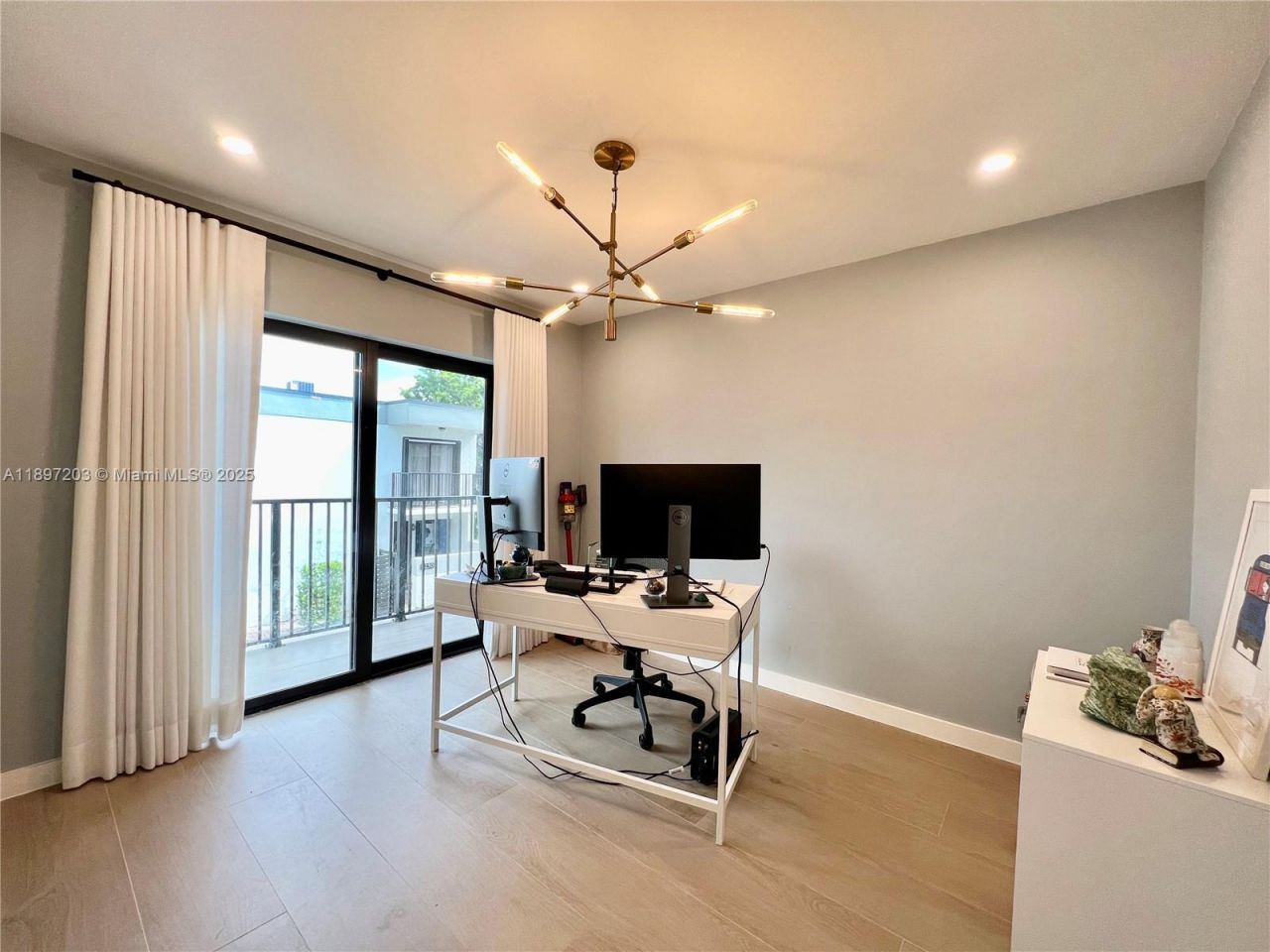 3220 W Trade Ave, Unit III2, Miami, FL 33133 Photo