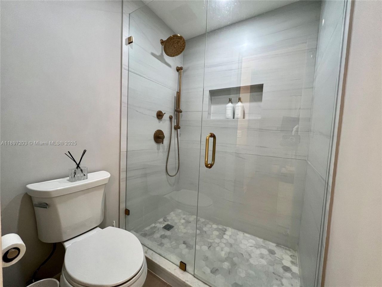 3220 W Trade Ave, Unit III2, Miami, FL 33133 Photo