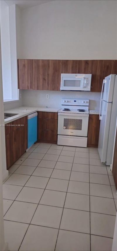2551 SE 16th Ter, Unit 202, Homestead, FL 33035 Photo