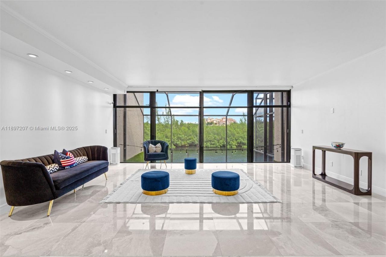 6124 Paradise Point Dr, Unit 6124, Palmetto Bay, FL 33157 Photo