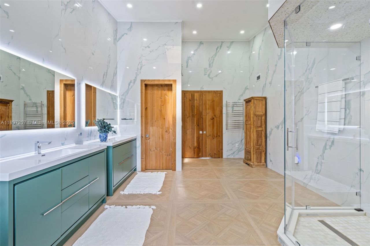 6124 Paradise Point Dr, Unit 6124, Palmetto Bay, FL 33157 Photo