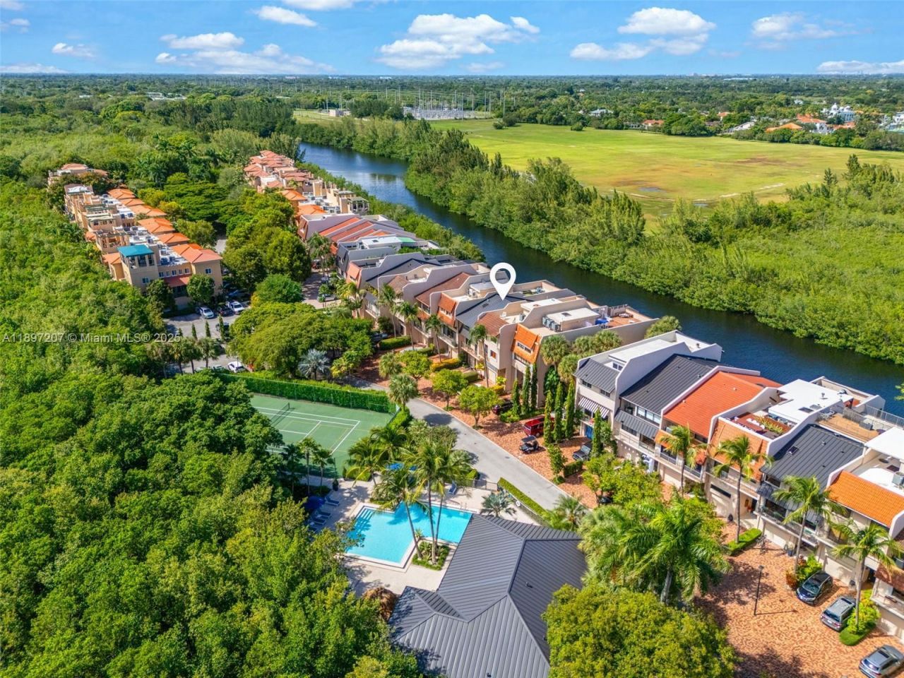 6124 Paradise Point Dr, Unit 6124, Palmetto Bay, FL 33157 Photo