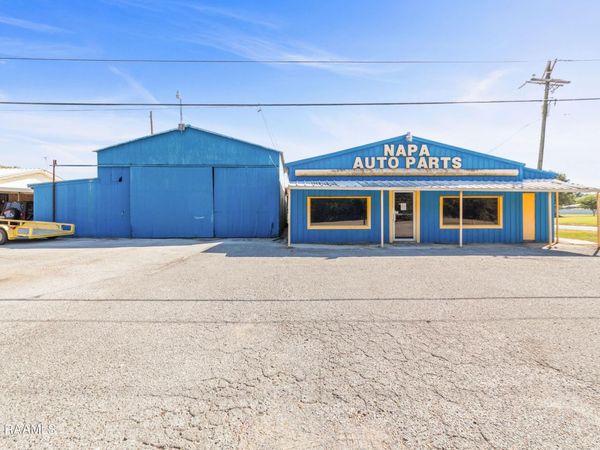 411 S 1st Street, Gueydan, LA 70542