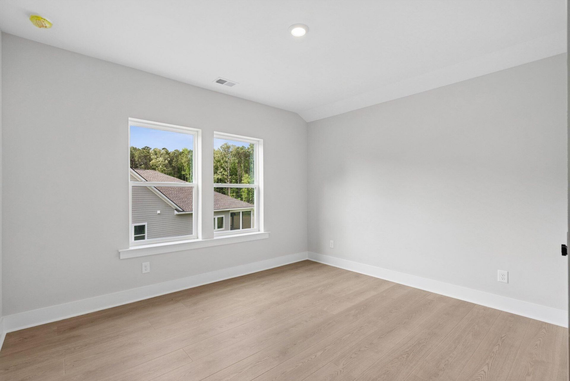 1145 Reserve Lane Photo 24