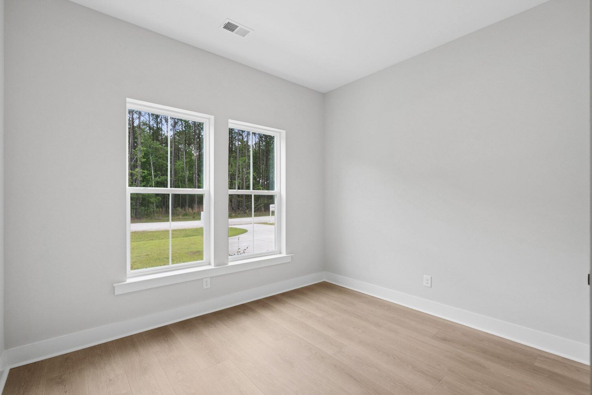 1145 Reserve Lane Photo 5