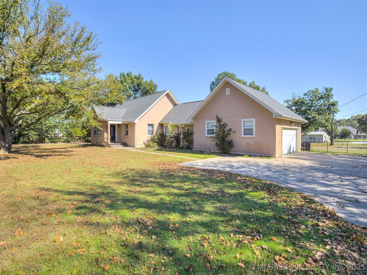 7601 S 241st Avenue, Broken Arrow, OK 74014 Main Photo