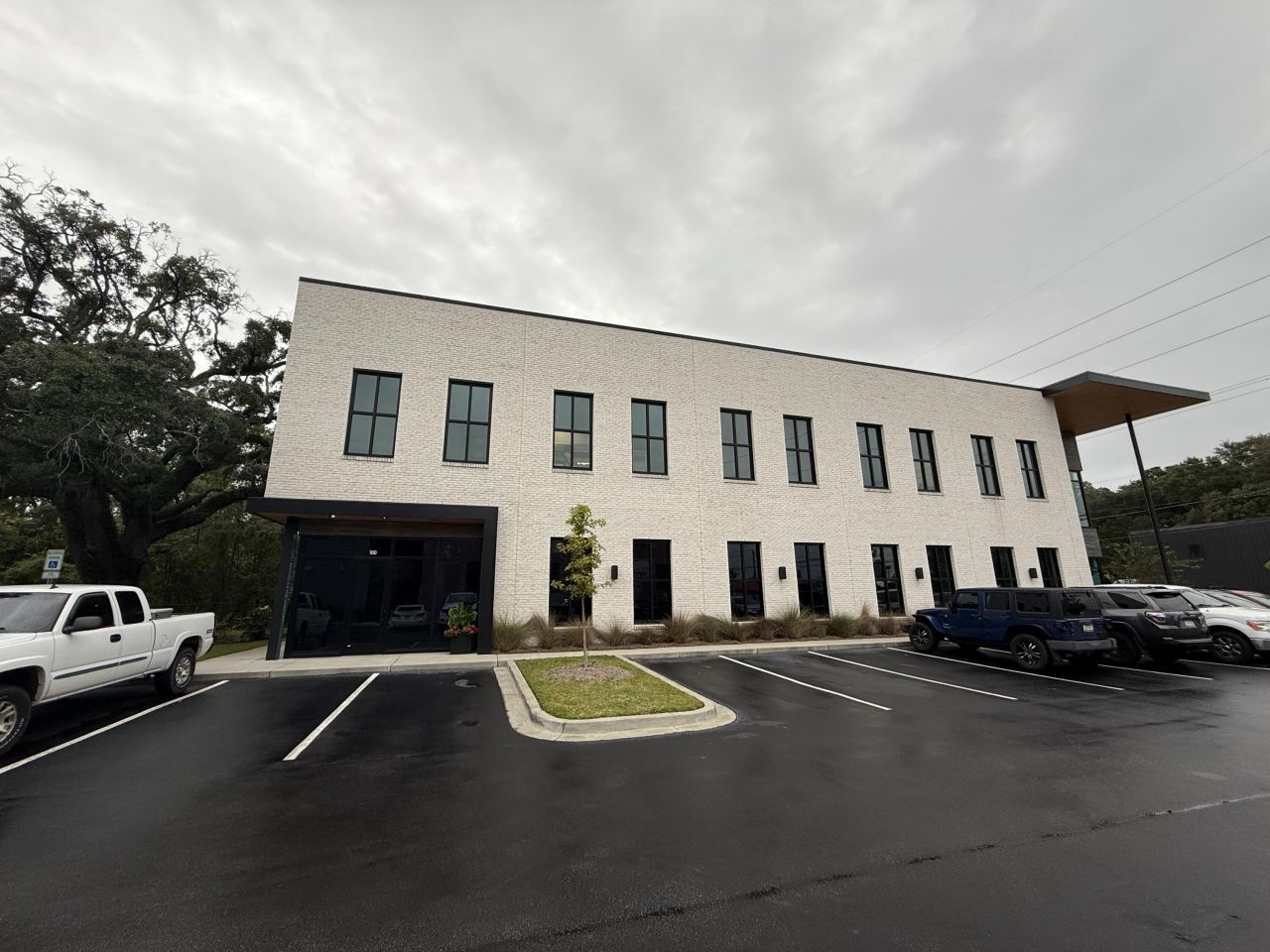 4289 Spruill Avenue Photo 5