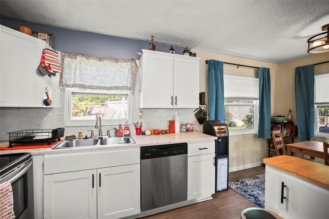 7000 13th Street N, Saint Petersburg, FL 33702 Photo