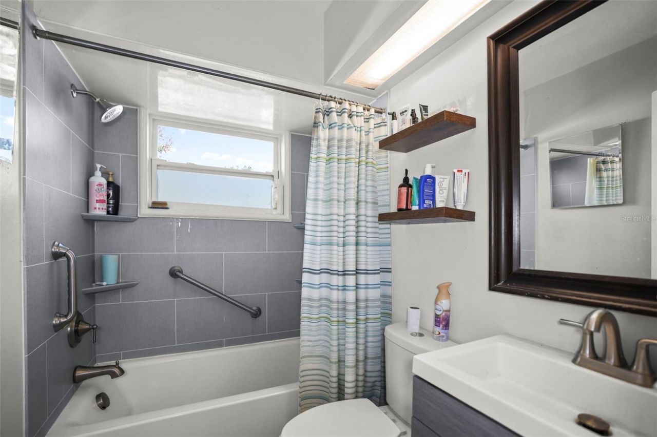 7000 13th Street N, Saint Petersburg, FL 33702 Photo