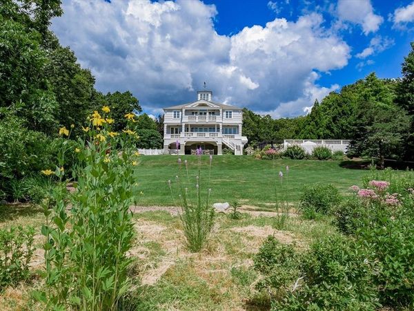 85 Moorings Rd, Marion, MA 02738