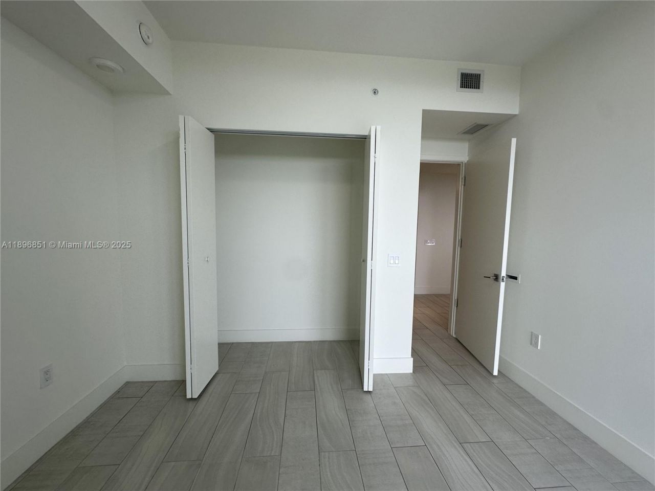 2000 Metropica Way, Unit 1401, Sunrise, FL 33323 Photo