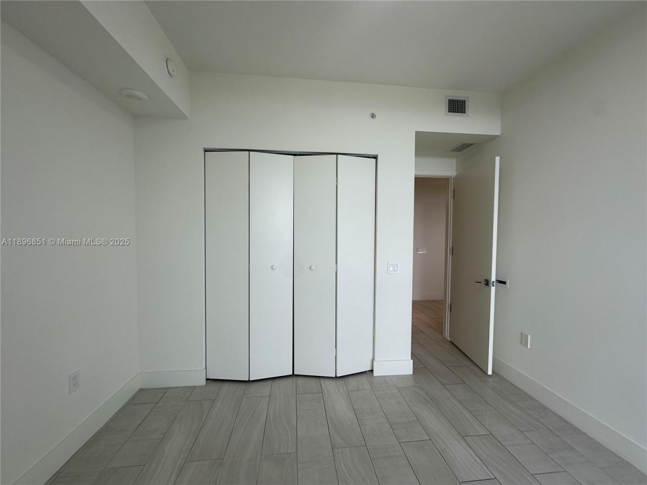 2000 Metropica Way, Unit 1401, Sunrise, FL 33323 Photo