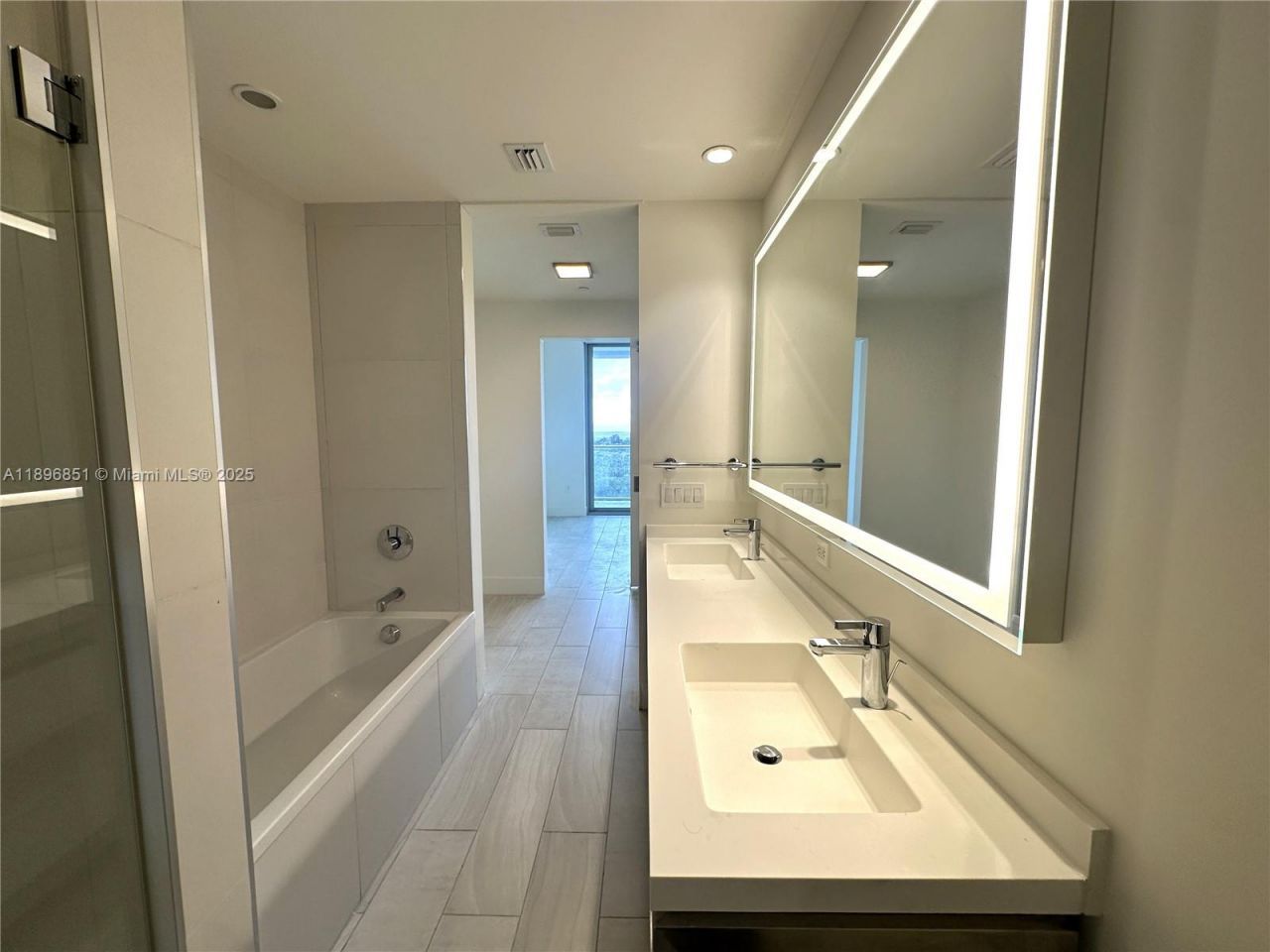 2000 Metropica Way, Unit 1401, Sunrise, FL 33323 Photo