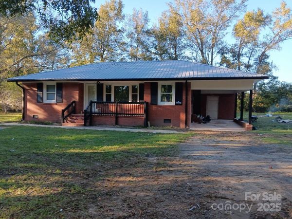 1522 Mary C Road, St Pauls, NC 28384