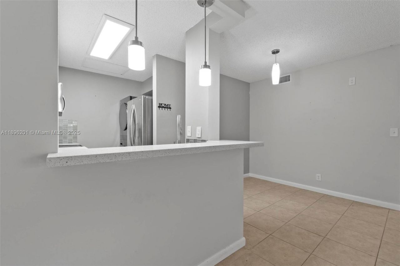 3586 N University Dr, Unit U-6, Coral Springs, FL 33065 Photo