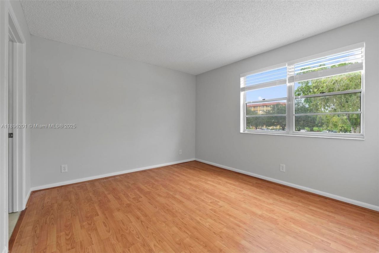 3586 N University Dr, Unit U-6, Coral Springs, FL 33065 Photo