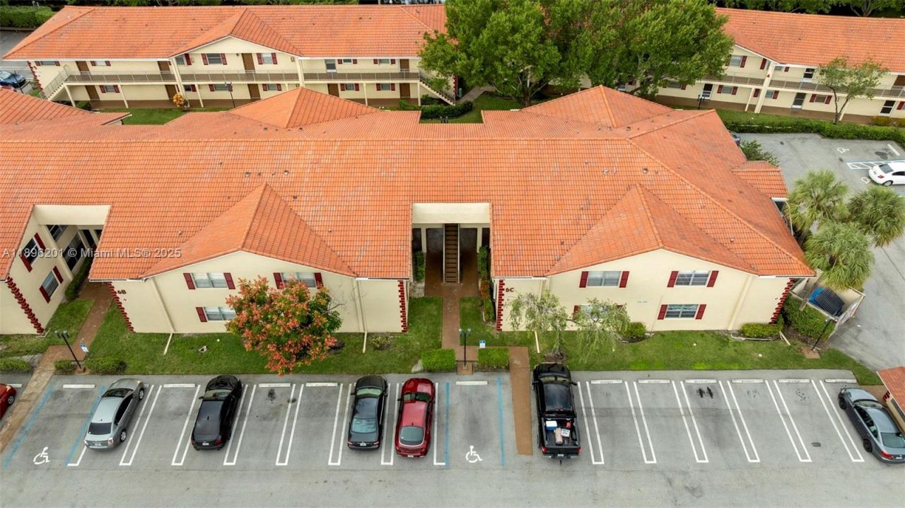 3586 N University Dr, Unit U-6, Coral Springs, FL 33065 Photo