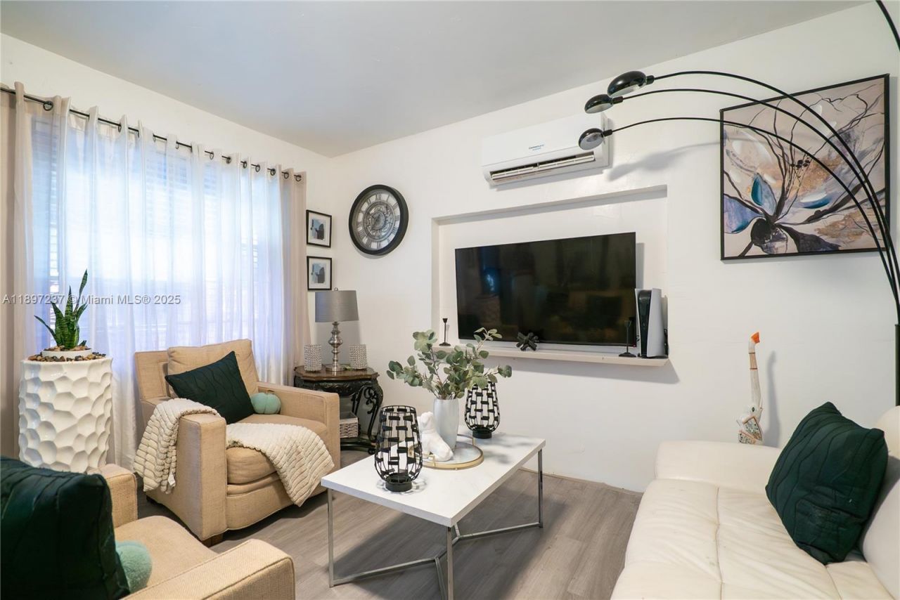 1177 NW 30th St, Miami, FL 33127 Photo