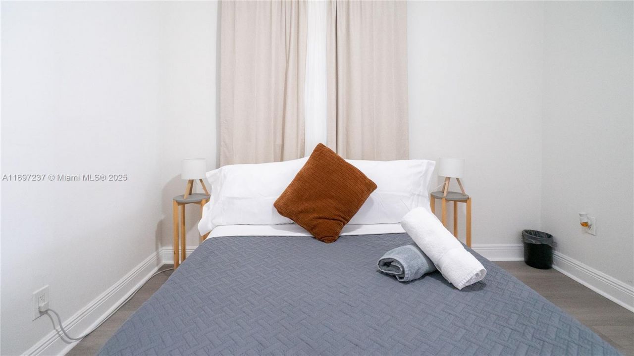 1177 NW 30th St, Miami, FL 33127 Photo