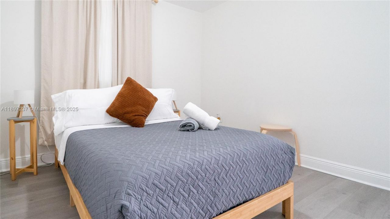 1177 NW 30th St, Miami, FL 33127 Photo