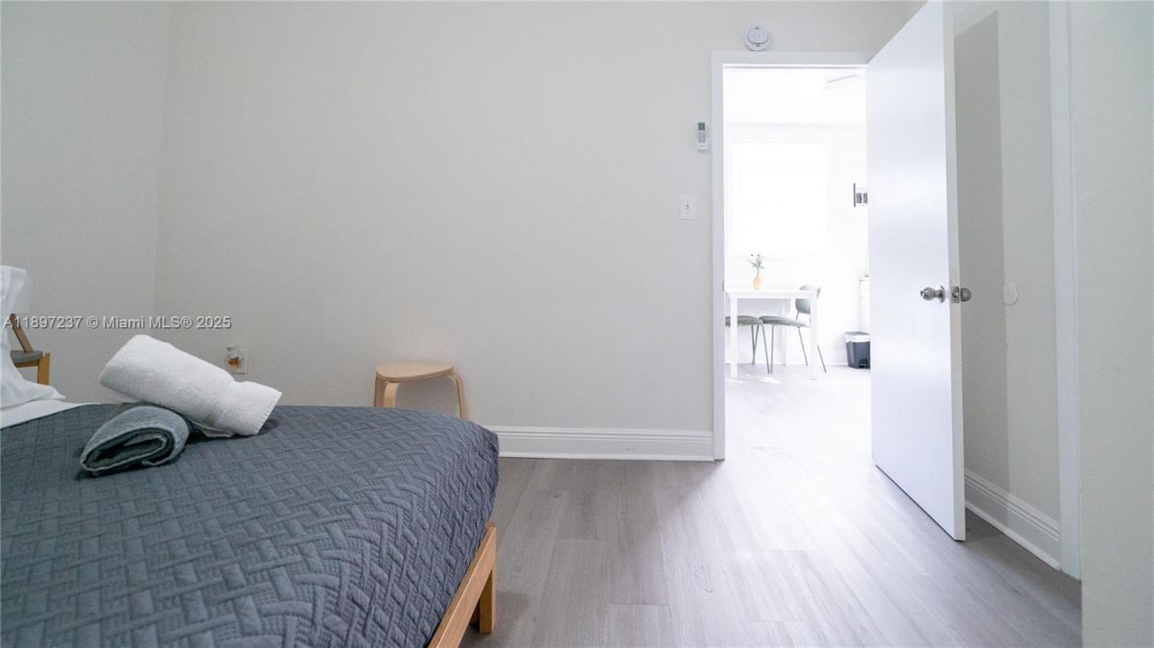 1177 NW 30th St, Miami, FL 33127 Photo