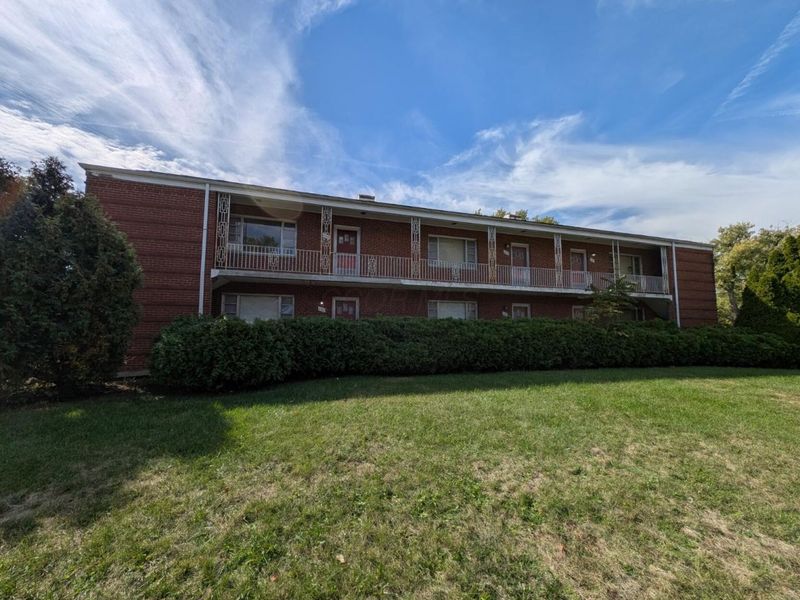 131 Broad Meadows Boulevard, Columbus, OH 43214 Photo 1