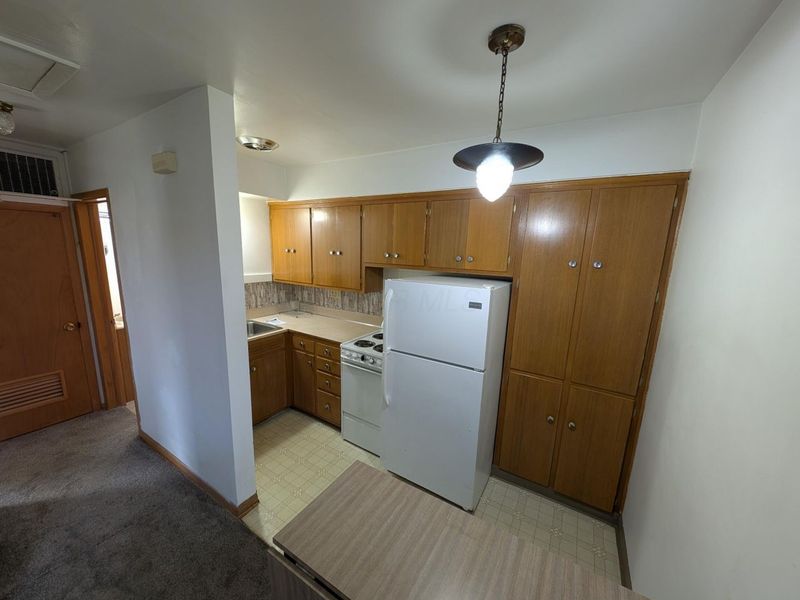 131 Broad Meadows Boulevard, Columbus, OH 43214 Photo 4