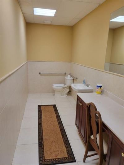 2745 E Oakland Park Blvd, Fort Lauderdale, FL 33306 Photo