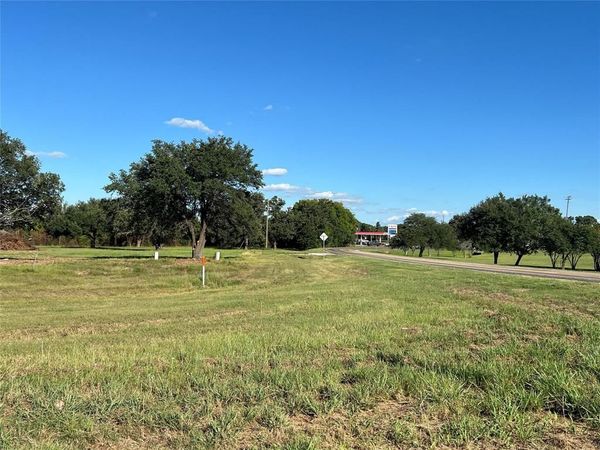 1300-2 E Shannon Road, Sulphur Springs, TX 75482