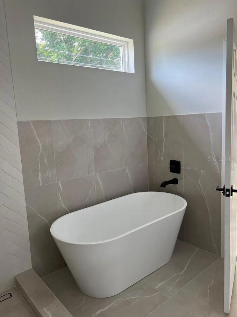 2644 42nd Avenue N, Saint Petersburg, FL 33714 Photo