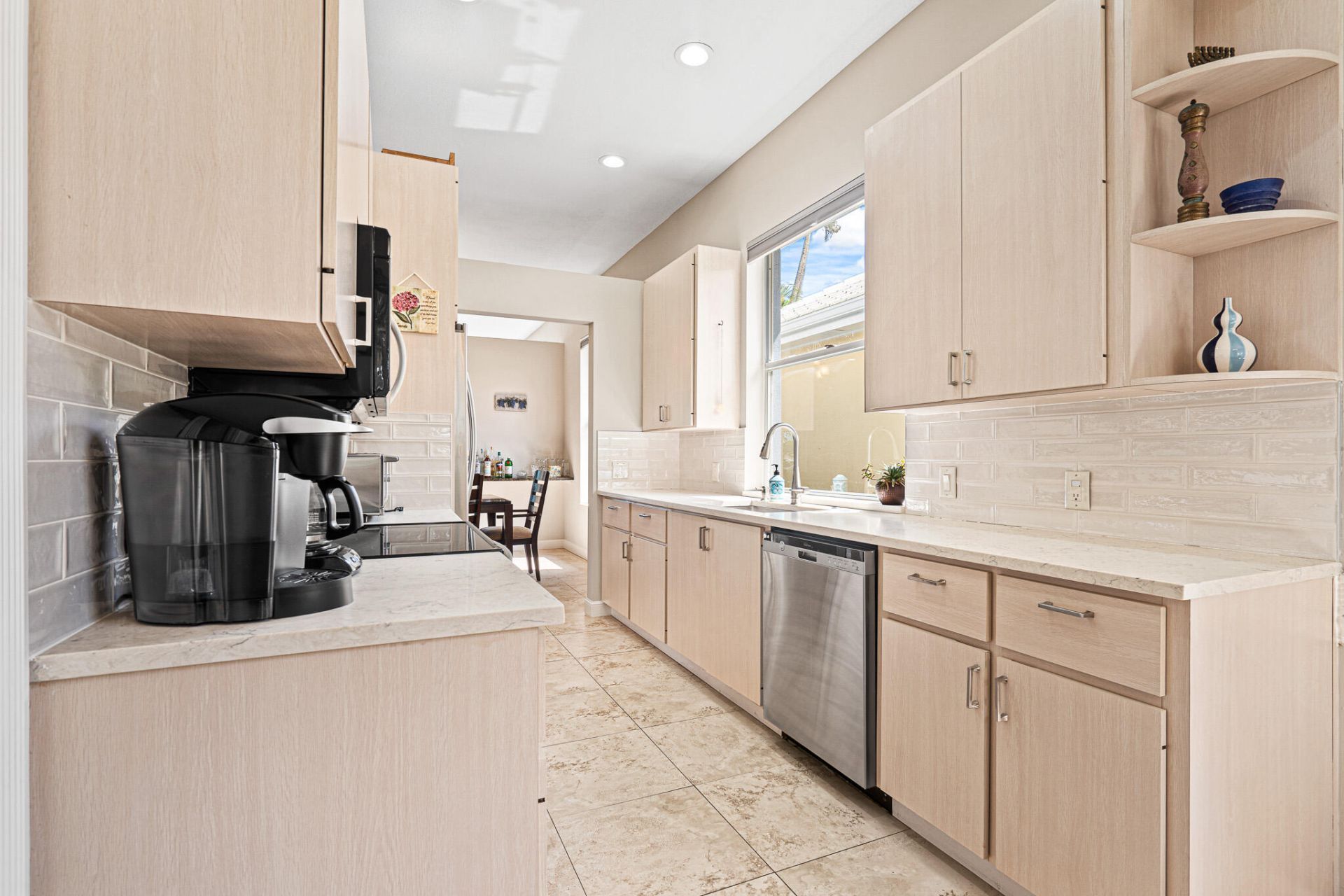 960 Bear Island Circle, West Palm Beach, FL 33409 Photo