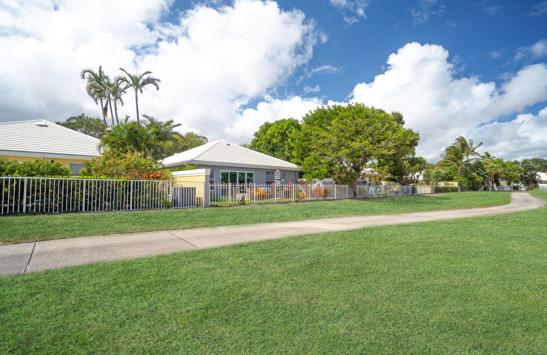 960 Bear Island Circle, West Palm Beach, FL 33409 Photo