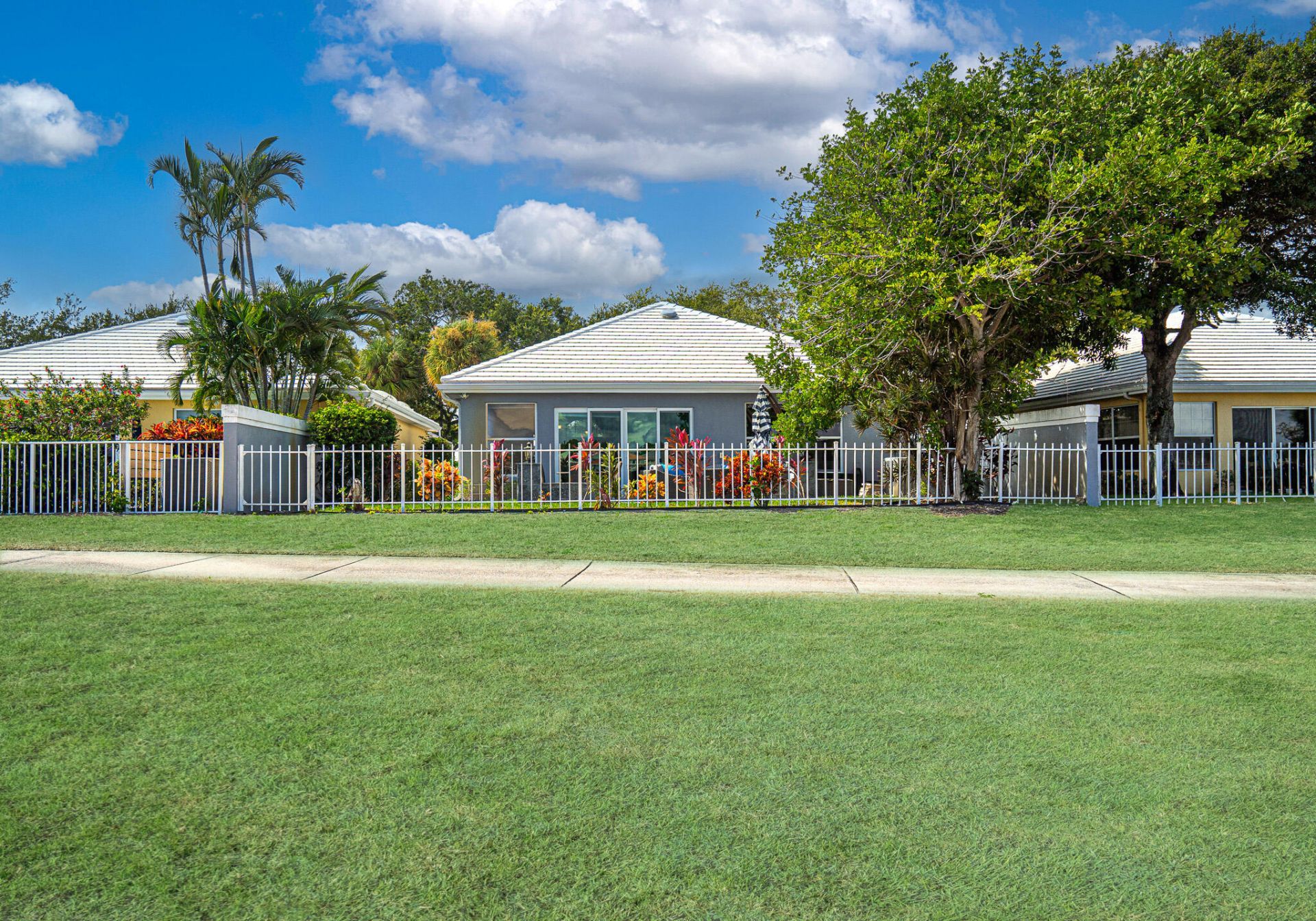 960 Bear Island Circle, West Palm Beach, FL 33409 Photo