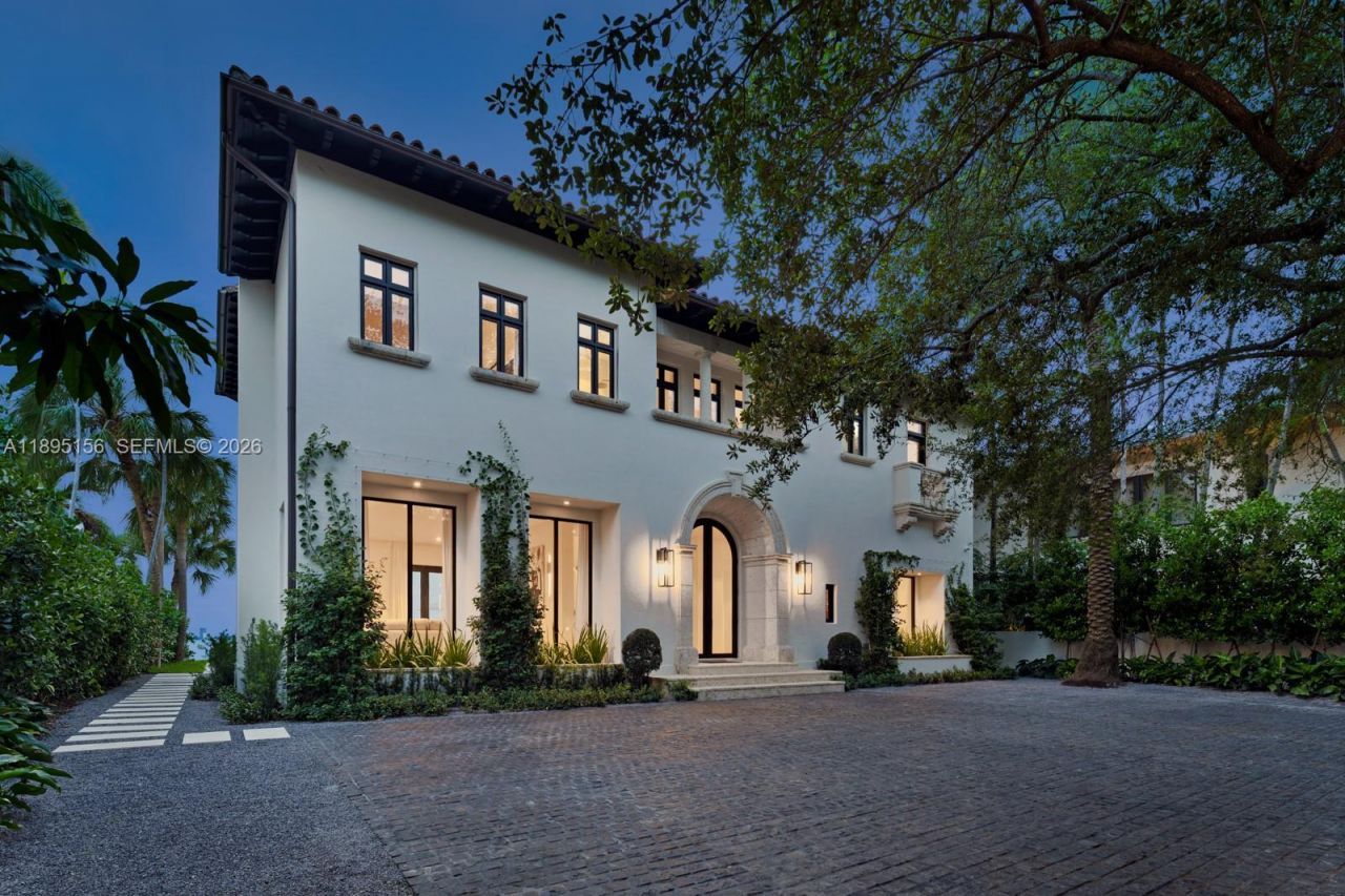 5300 N Bay Rd, Miami Beach, FL 33140 Photo