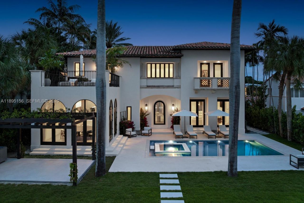 5300 N Bay Rd, Miami Beach, FL 33140 Photo