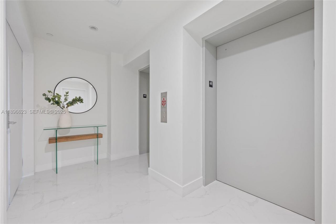 700 NE 24th St, Unit 4401, Miami, FL 33137 Photo