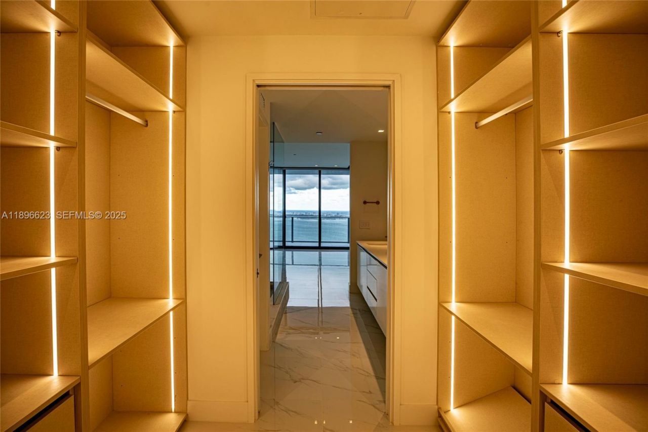 700 NE 24th St, Unit 4401, Miami, FL 33137 Photo