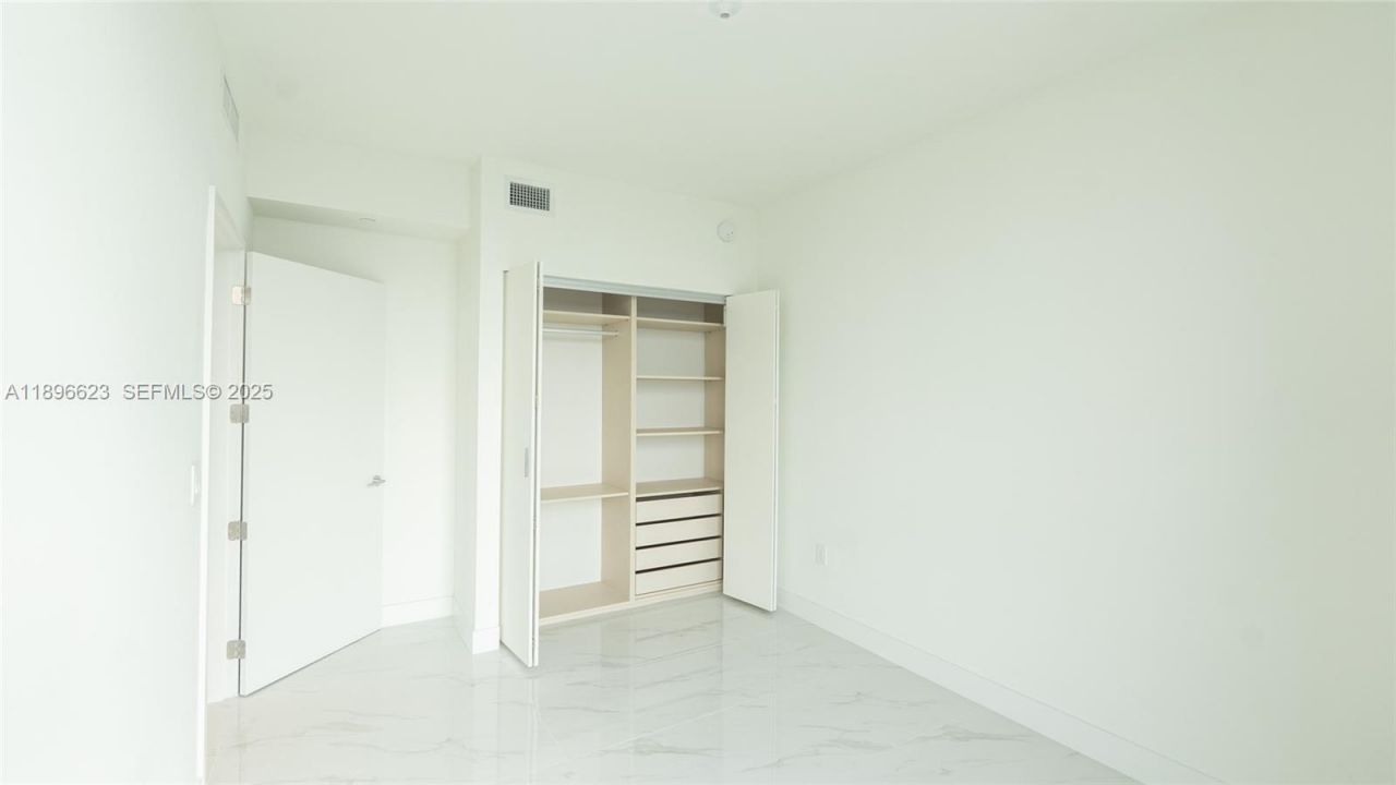 700 NE 24th St, Unit 4401, Miami, FL 33137 Photo