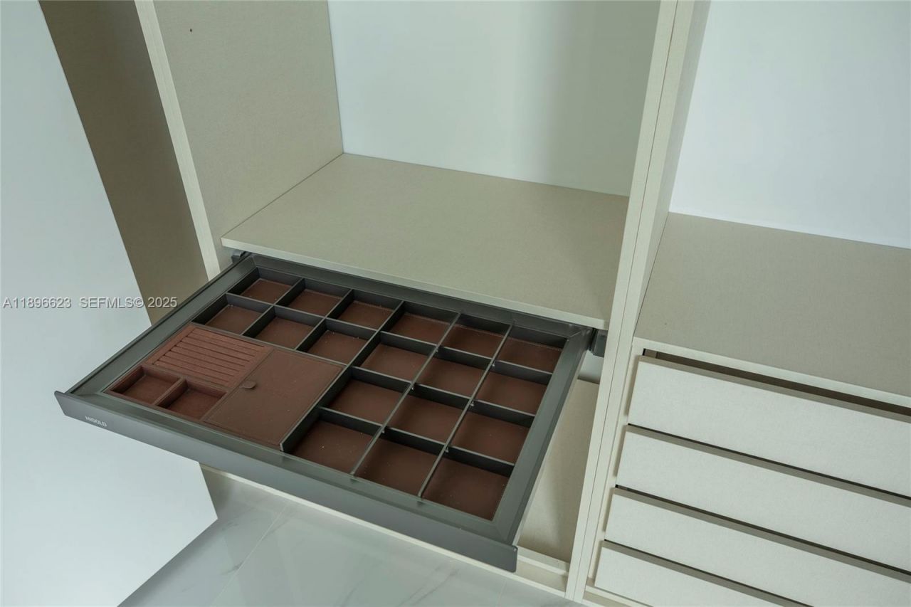 700 NE 24th St, Unit 4401, Miami, FL 33137 Photo