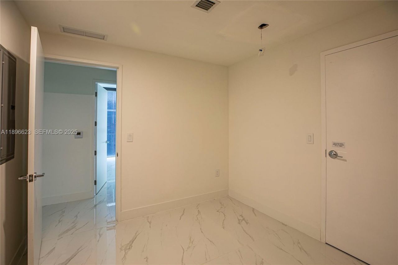 700 NE 24th St, Unit 4401, Miami, FL 33137 Photo