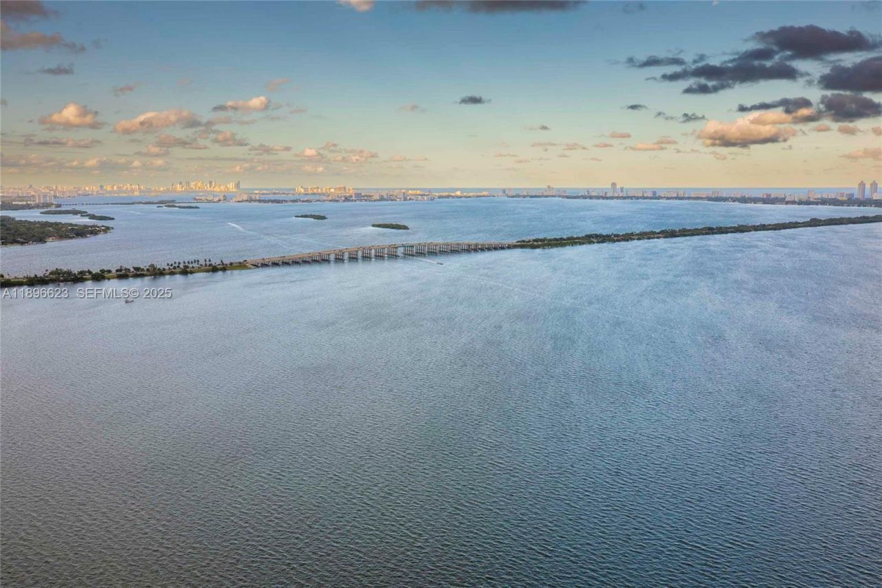 700 NE 24th St, Unit 4401, Miami, FL 33137 Photo