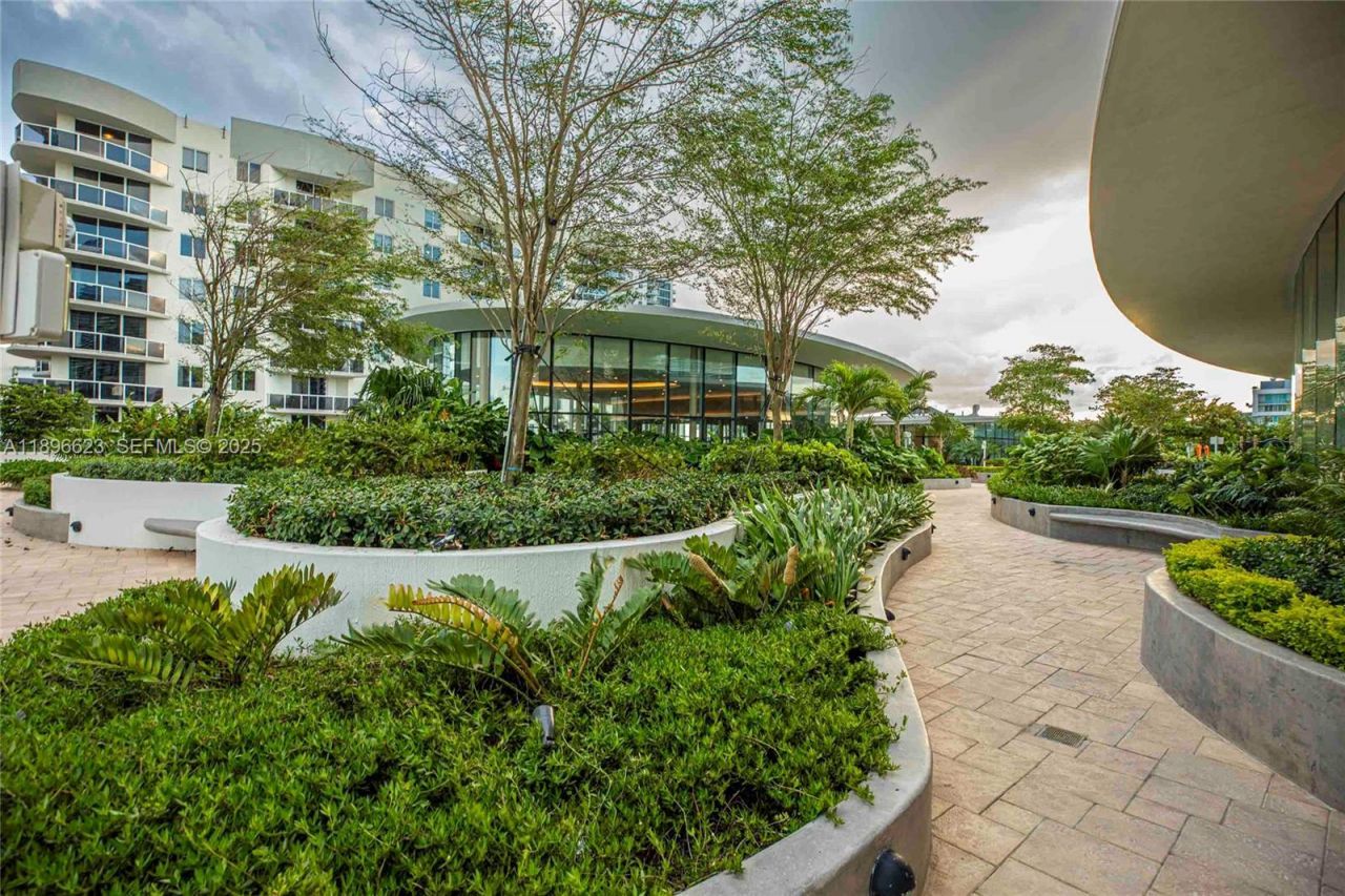 700 NE 24th St, Unit 4401, Miami, FL 33137 Photo