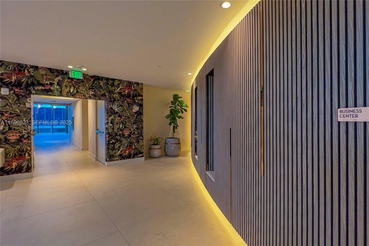 700 NE 24th St, Unit 4401, Miami, FL 33137 Photo