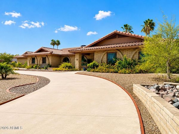 7732 W WAGONER Road, Glendale, AZ 85308