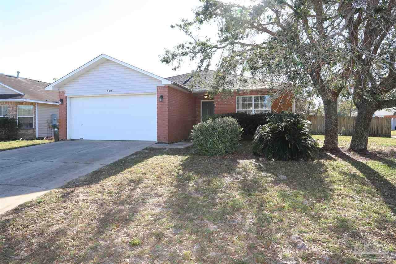 319 Mizzen Ln, Pensacola, FL 32507 Main Photo