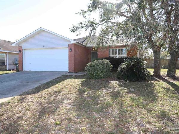 319 Mizzen Ln, Pensacola, FL 32507