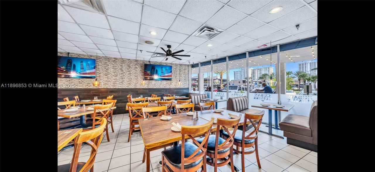 17020 Collins Ave, Sunny Isles Beach, FL 33160 Photo