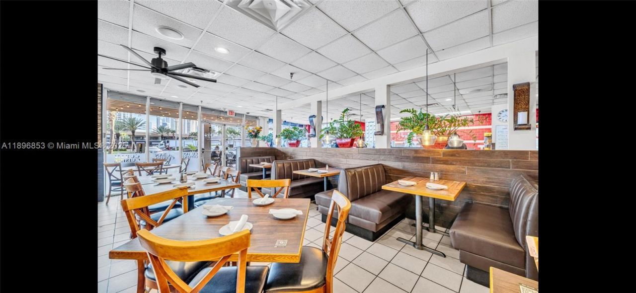 17020 Collins Ave, Sunny Isles Beach, FL 33160 Photo